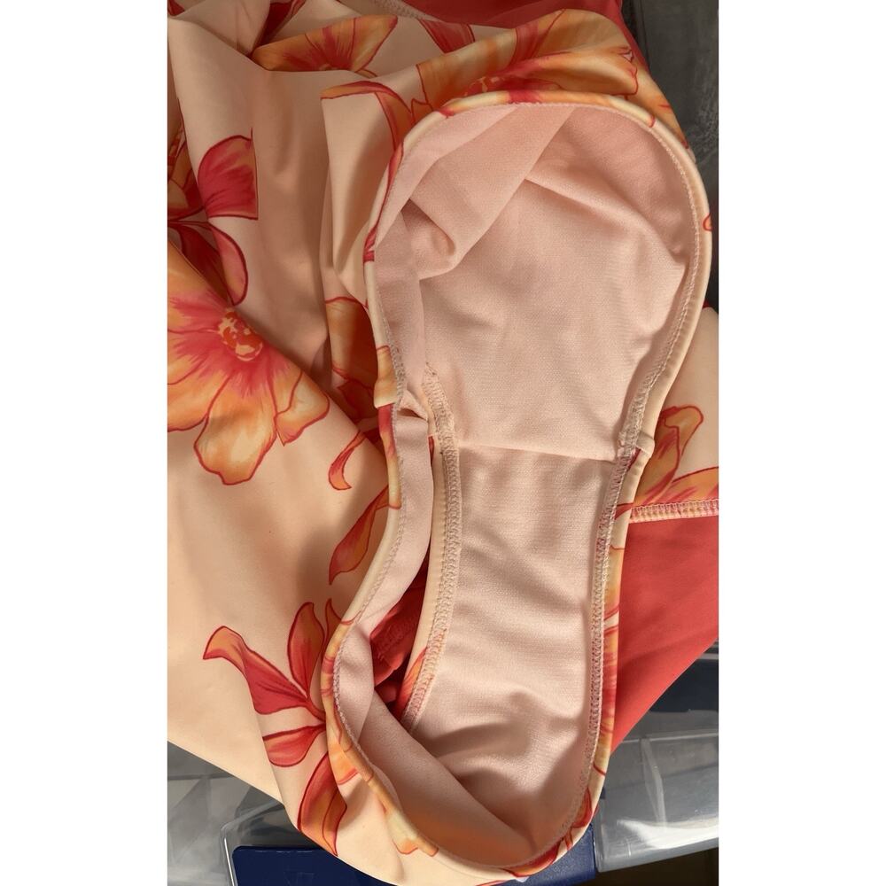 CUPSHE Floral Short Sleeve Rash guard One Piece Swimsuit Zip Front Size XS - Picture 4 of 4